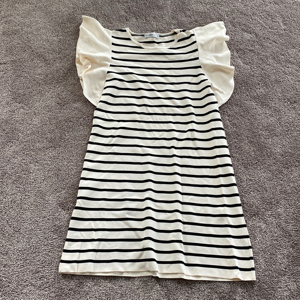 Zara Knit Black Cream Stripe Dress Flutter Sleeve Casual Chic SIZE M